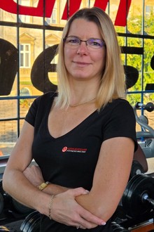 Zsuzsi_220x330 v2